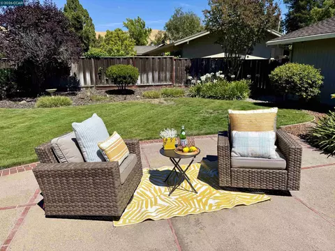 Exterior - 423 Deerfield Dr, Moraga, CA 94556 photo 7 of 11