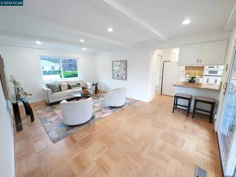 Living - 423 Deerfield Dr, Moraga, CA 94556 photo 7 of 8