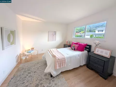 Bedroom - 423 Deerfield Dr, Moraga, CA 94556 photo 2 of 4