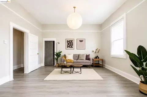 Living - 318 Butte St, Vallejo, CA 94590 photo 1 of 4