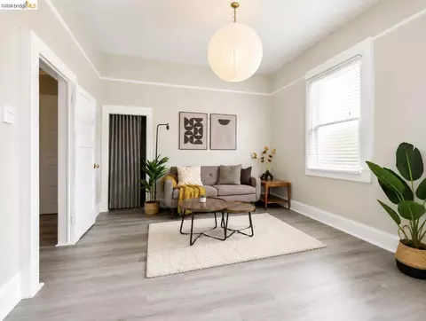 Living - 318 Butte St, Vallejo, CA 94590 photo 3 of 4