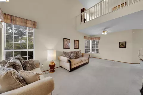 Living - 1553 Shadowood Ct, Tracy, CA 95376 photo 3 of 9