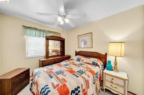 Bedroom - 1553 Shadowood Ct, Tracy, CA 95376 photo 5 of 8