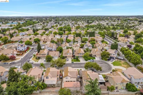 View/Area - 1553 Shadowood Ct, Tracy, CA 95376 photo 5 of 9