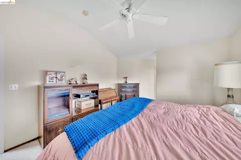 Bedroom - 1553 Shadowood Ct, Tracy, CA 95376 photo 2 of 8