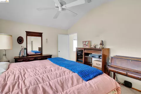 Bedroom - 1553 Shadowood Ct, Tracy, CA 95376 photo 4 of 8