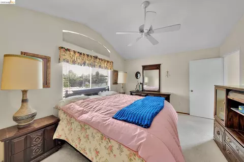 Bedroom - 1553 Shadowood Ct, Tracy, CA 95376 photo 3 of 8