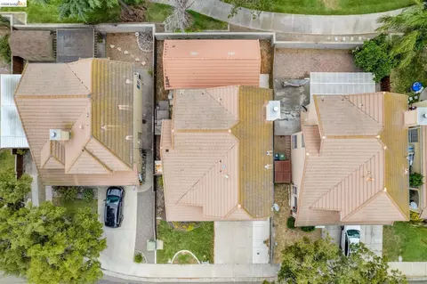 View/Area - 1553 Shadowood Ct, Tracy, CA 95376 photo 1 of 9