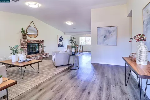 Living - 4323 Arleda Ln, Concord, CA 94521 photo 2 of 5