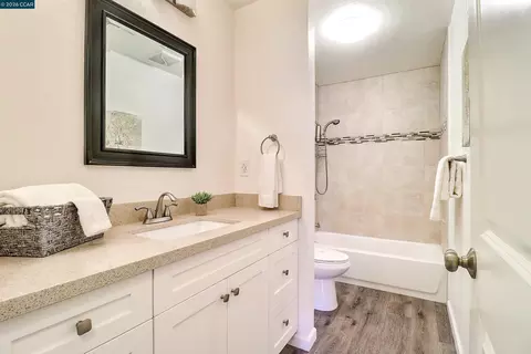 Bath - 4323 Arleda Ln, Concord, CA 94521 photo 5 of 5