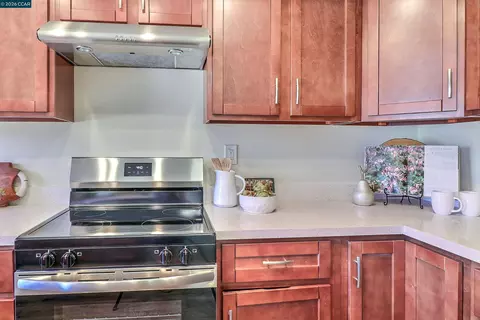Kitchen - 4323 Arleda Ln, Concord, CA 94521 photo 5 of 6