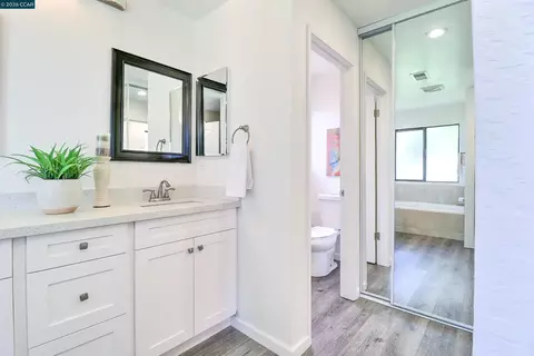 Bath - 4323 Arleda Ln, Concord, CA 94521 photo 4 of 5