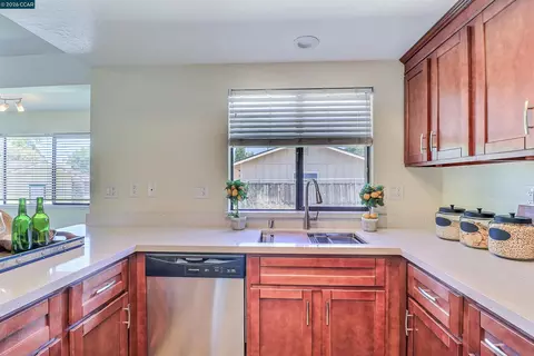Kitchen - 4323 Arleda Ln, Concord, CA 94521 photo 3 of 6