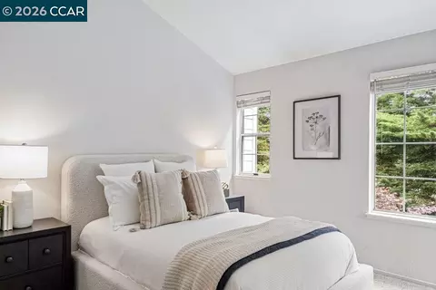 Bedroom - 208 Commodore Dr, Richmond, CA 94804 photo 1 of 5