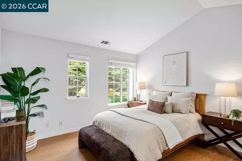 Bedroom - 208 Commodore Dr, Richmond, CA 94804 photo 3 of 5