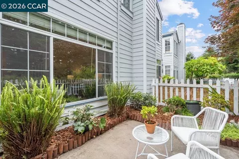 Exterior - 208 Commodore Dr, Richmond, CA 94804 photo 8 of 10