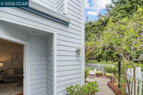 Other - 208 Commodore Dr, Richmond, CA 94804 photo 7 of 8