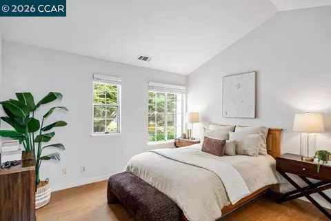 Bedroom - 208 Commodore Dr, Richmond, CA 94804 photo 3 of 5