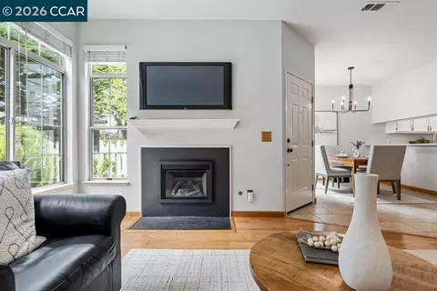Living - 208 Commodore Dr, Richmond, CA 94804 photo 4 of 4
