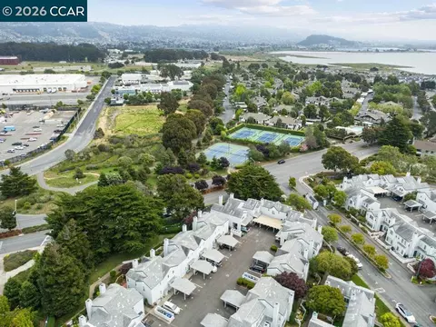 View/Area - 208 Commodore Dr, Richmond, CA 94804 photo 3 of 5