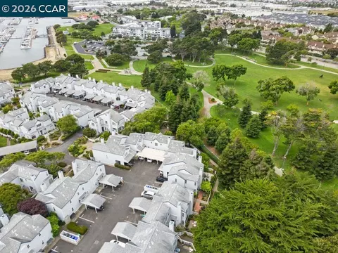 View/Area - 208 Commodore Dr, Richmond, CA 94804 photo 1 of 5