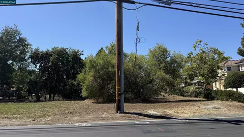 1819 Ayers Rd, Concord, CA 94521 photo 3