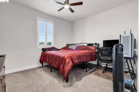 Bedroom - 1553 Base Ct, Dixon, CA 95620 photo 8 of 12