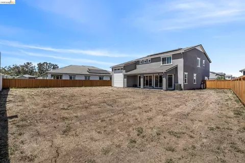 Exterior - 1553 Base Ct, Dixon, CA 95620 photo 10 of 11