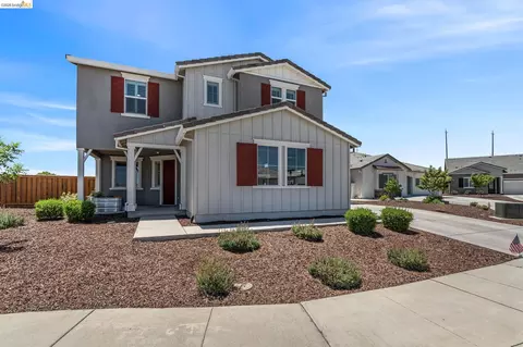 Exterior - 1553 Base Ct, Dixon, CA 95620 photo 2 of 11