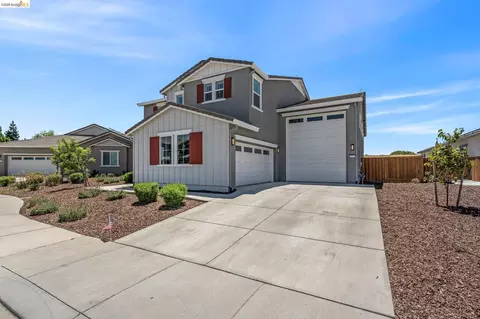 Exterior - 1553 Base Ct, Dixon, CA 95620 photo 3 of 11
