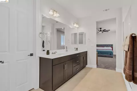 Entry Way - 1553 Base Ct, Dixon, CA 95620 photo 4 of 4