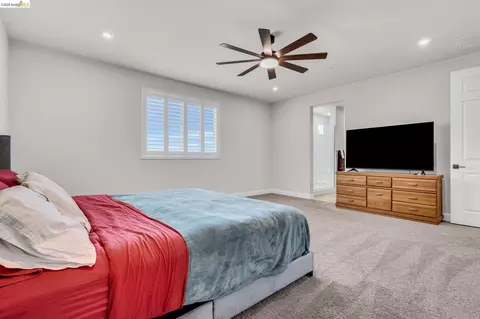 Bedroom - 1553 Base Ct, Dixon, CA 95620 photo 10 of 12