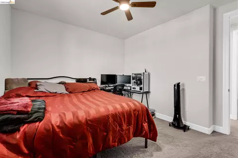 Bedroom - 1553 Base Ct, Dixon, CA 95620 photo 9 of 12