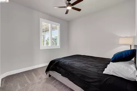Bedroom - 1553 Base Ct, Dixon, CA 95620 photo 3 of 12