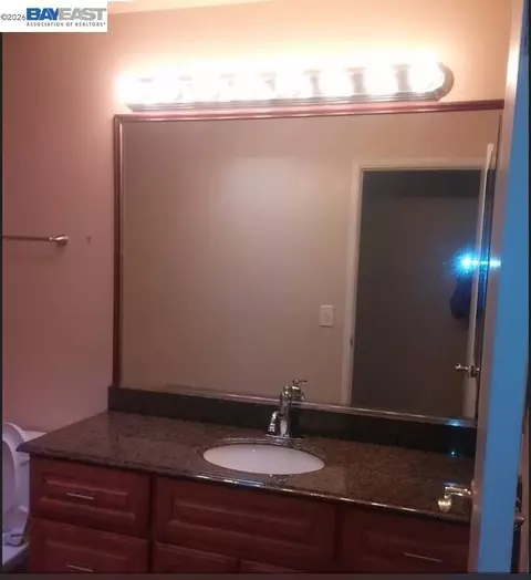 Bath - 1704 Dalessi Dr, Pinole, CA 94564 photo 3 of 5