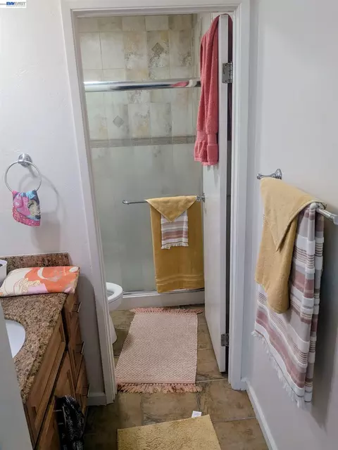 Bath - 1704 Dalessi Dr, Pinole, CA 94564 photo 5 of 5
