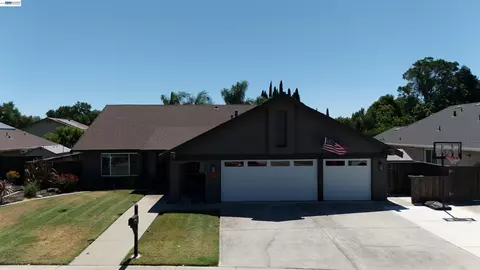 510 Forest Hills Dr, Tracy, CA 95376