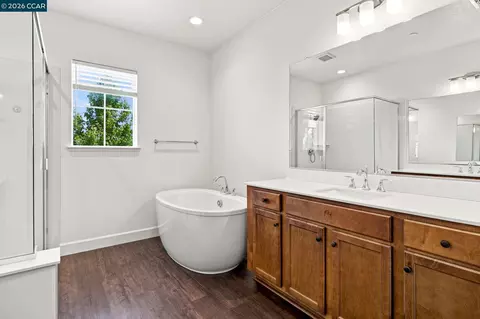 Bath - 3000 Granger St, Tracy, CA 95377 photo 4 of 6