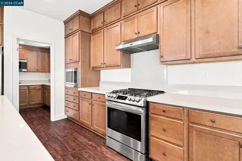 Kitchen - 3000 Granger St, Tracy, CA 95377 photo 3 of 5