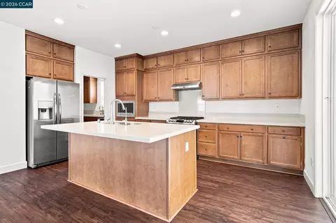 Kitchen - 3000 Granger St, Tracy, CA 95377 photo 4 of 5