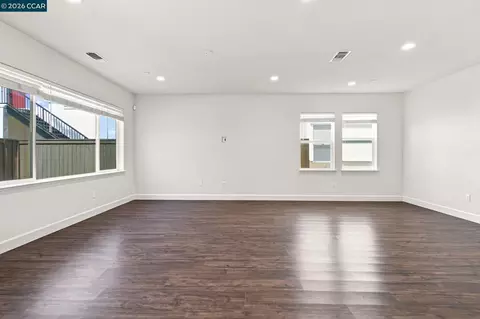 Living - 3000 Granger St, Tracy, CA 95377 photo 5 of 5