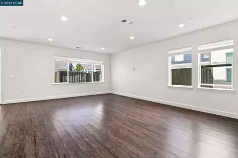Living - 3000 Granger St, Tracy, CA 95377 photo 1 of 5