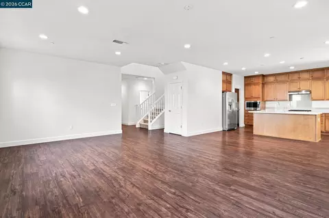 Living - 3000 Granger St, Tracy, CA 95377 photo 3 of 5