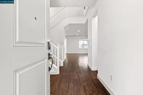 Entry Way - 3000 Granger St, Tracy, CA 95377 photo 1 of 4