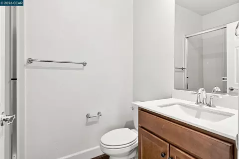 Bath - 3000 Granger St, Tracy, CA 95377 photo 2 of 6