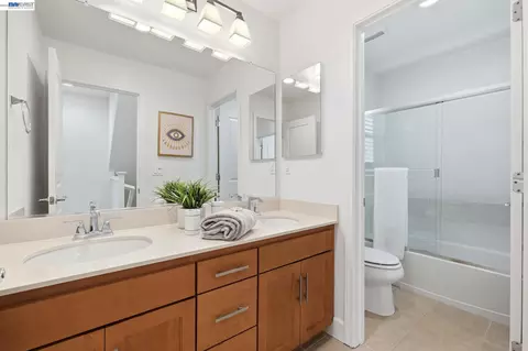 Bath - 8553 Schooner Way, Newark, CA 94560 photo 1 of 4