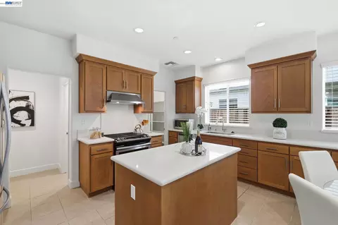 Kitchen - 8553 Schooner Way, Newark, CA 94560 photo 2 of 2