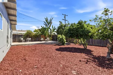 Exterior - 115 S Gadsden Dr, Milpitas, CA 95035 photo 7 of 9