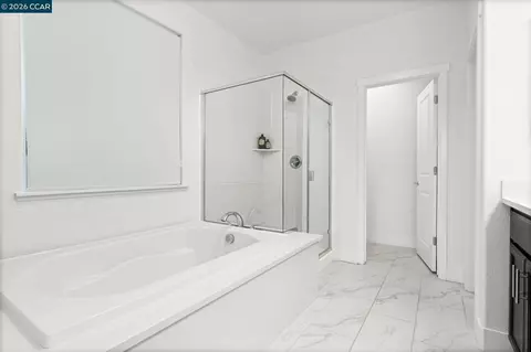 Bath - 64 Morello Ave, Martinez, CA 94553 photo 3 of 5