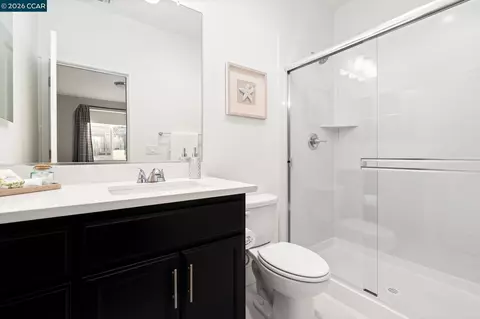 Bath - 64 Morello Ave, Martinez, CA 94553 photo 4 of 5